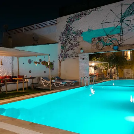 Tekhan Alacati Hotel *